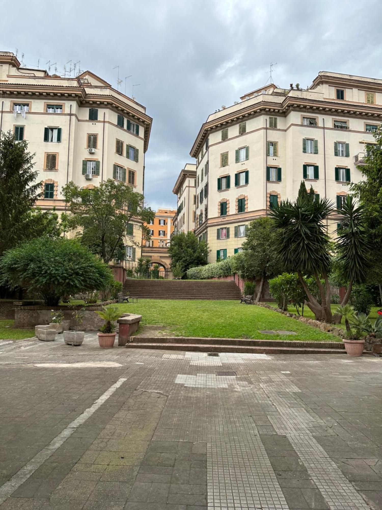 Stans Dolce Lusso Basilica San Giovanni Roma Exterior foto